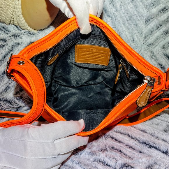 NWOT - C.O.A.C.H. MINI DUFFLE IN POLISHED PEBBLE LEATHER (F34527) - Picture 6 of 6